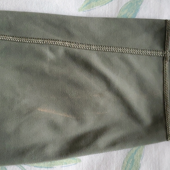 Athleta Olive Green Ultimate Stash Pocket 7/8 Tight Large Yoga Athletic Pants - Picture 10 of 12